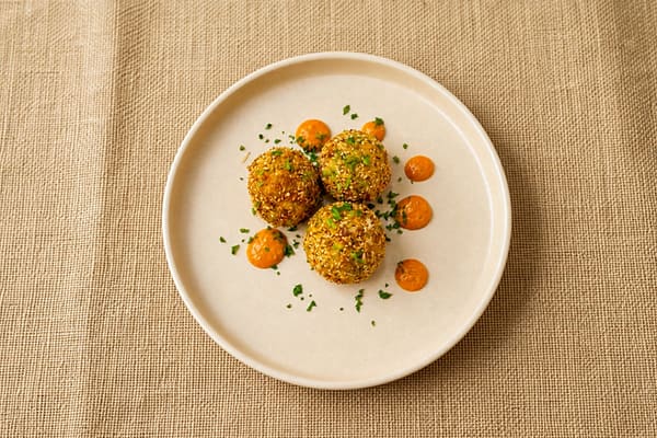 Crispy mozzarella croquettes with chilli dip, Colombo delivery, Vinya Garden