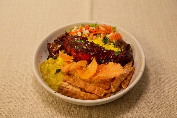 Tandoori chicken rice bowl with dhal and sambol, Colombo delivery, Vinya Garden