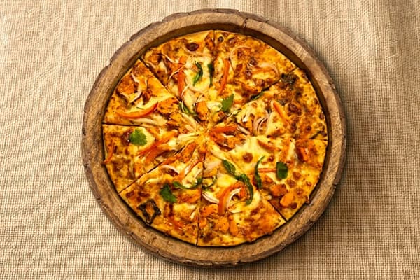 Wood-fired tandoori chicken pizza, Colombo delivery, Vinya Garden
